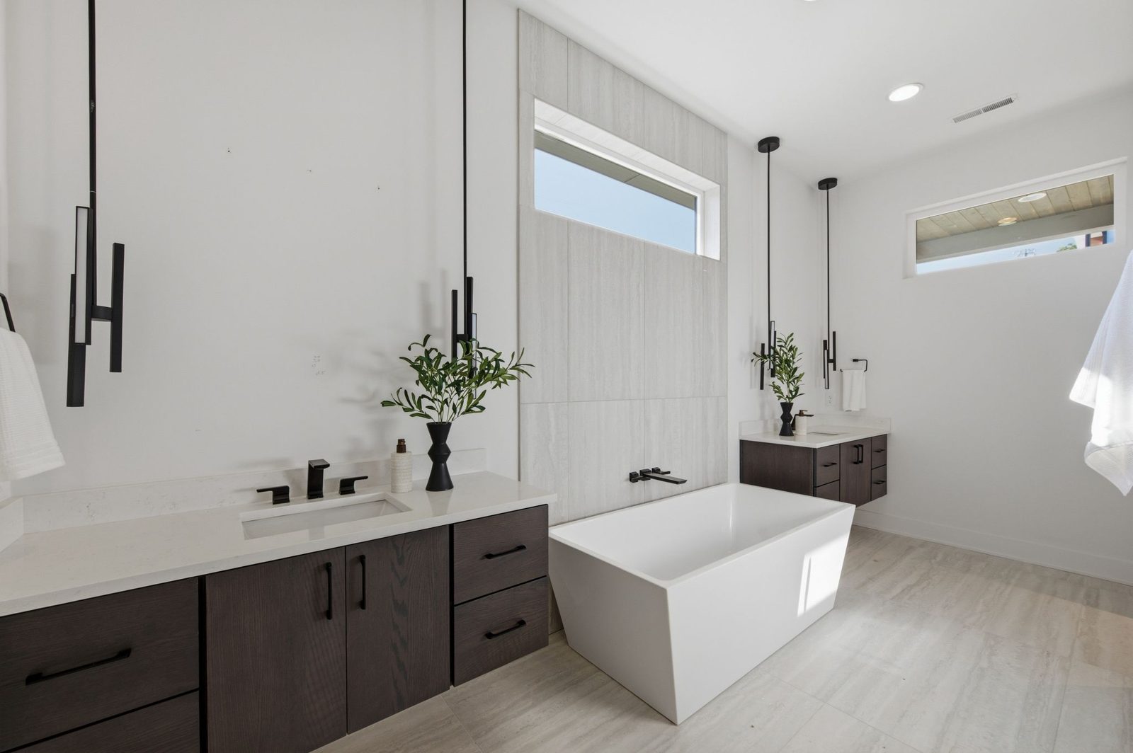 Primary bath & tub