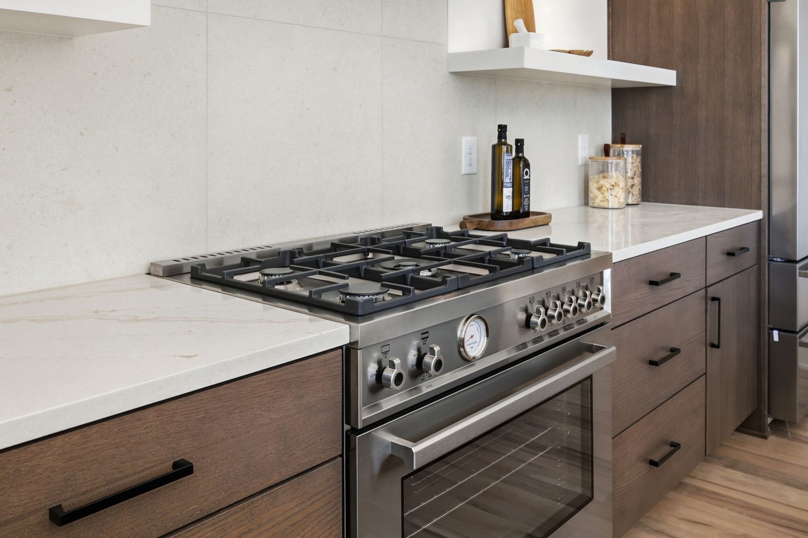 Range & stone counters