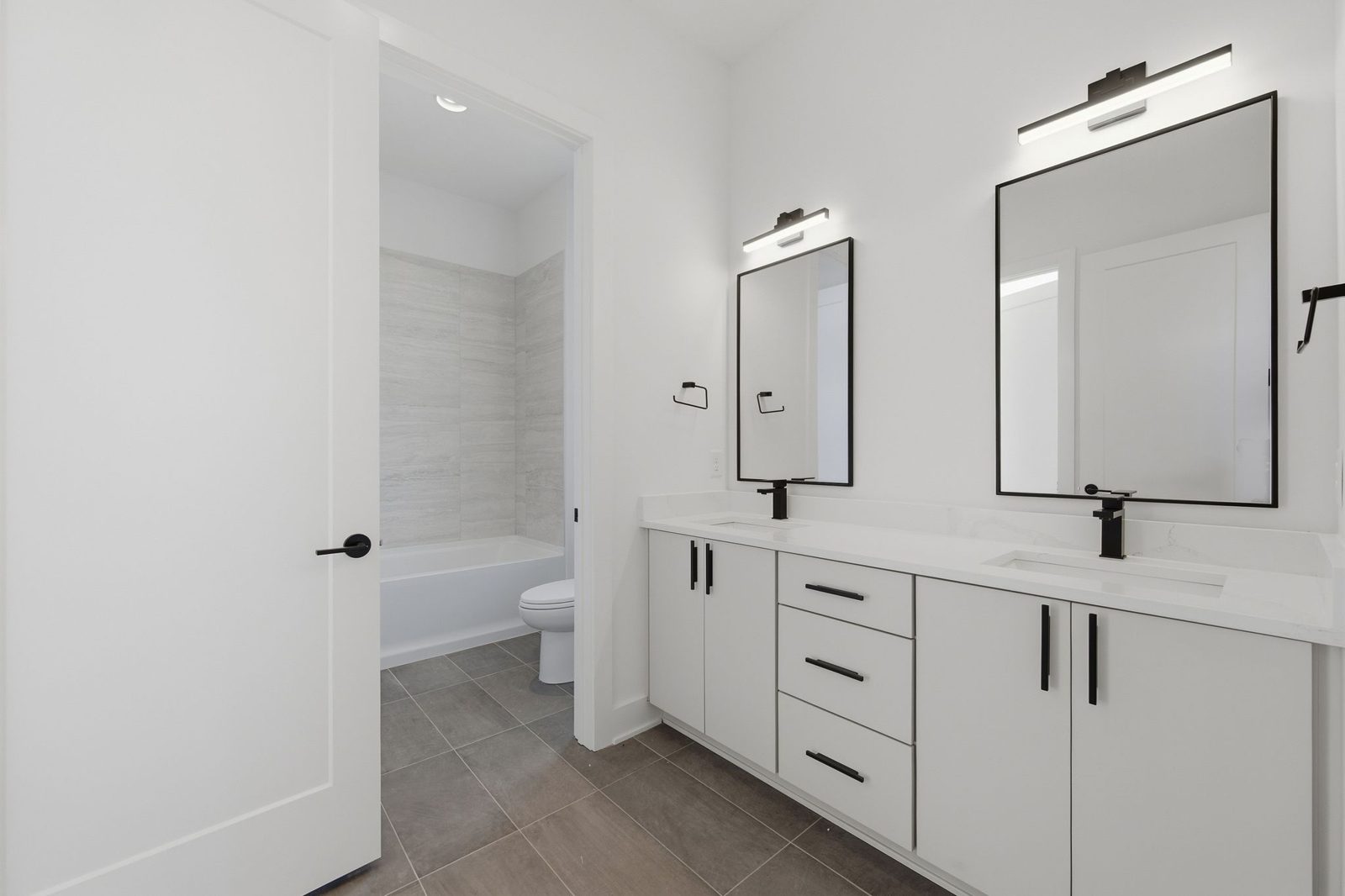 Double vanity