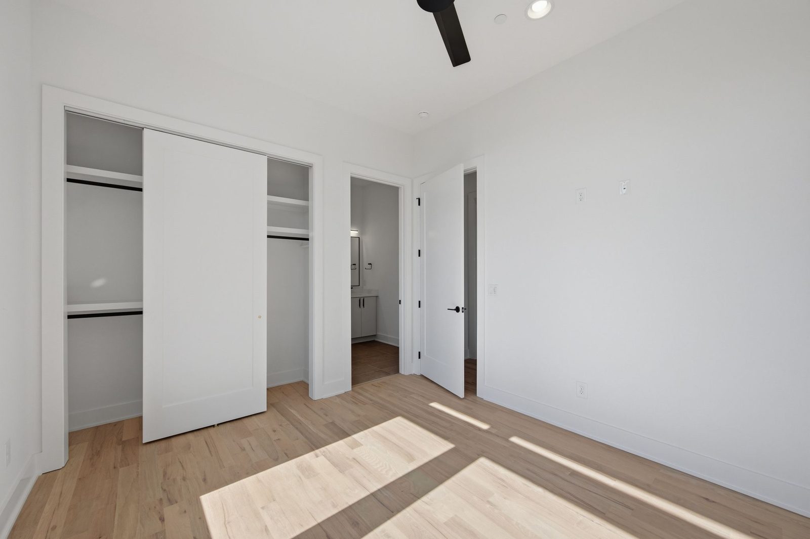Bedroom & closet